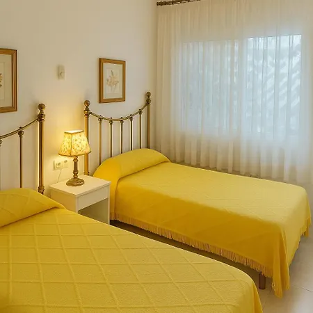 Encantador Piso En Primera Linea De Mar プラヤ・デアロ