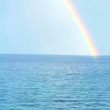 Encantador Piso En Primera Linea De Mar アパート プラヤ・デアロ