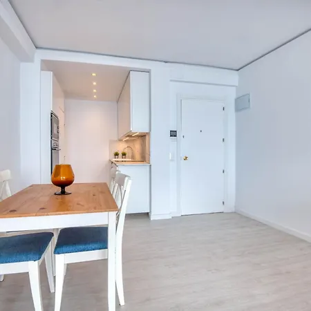 Апартаменты Sea Front Apartament Platja D'Aro Y Parking Платья-де-Аро